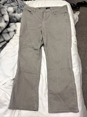 NYDJ Ellison Straight Leg Ankle Jean with Cool Embrace Size 16